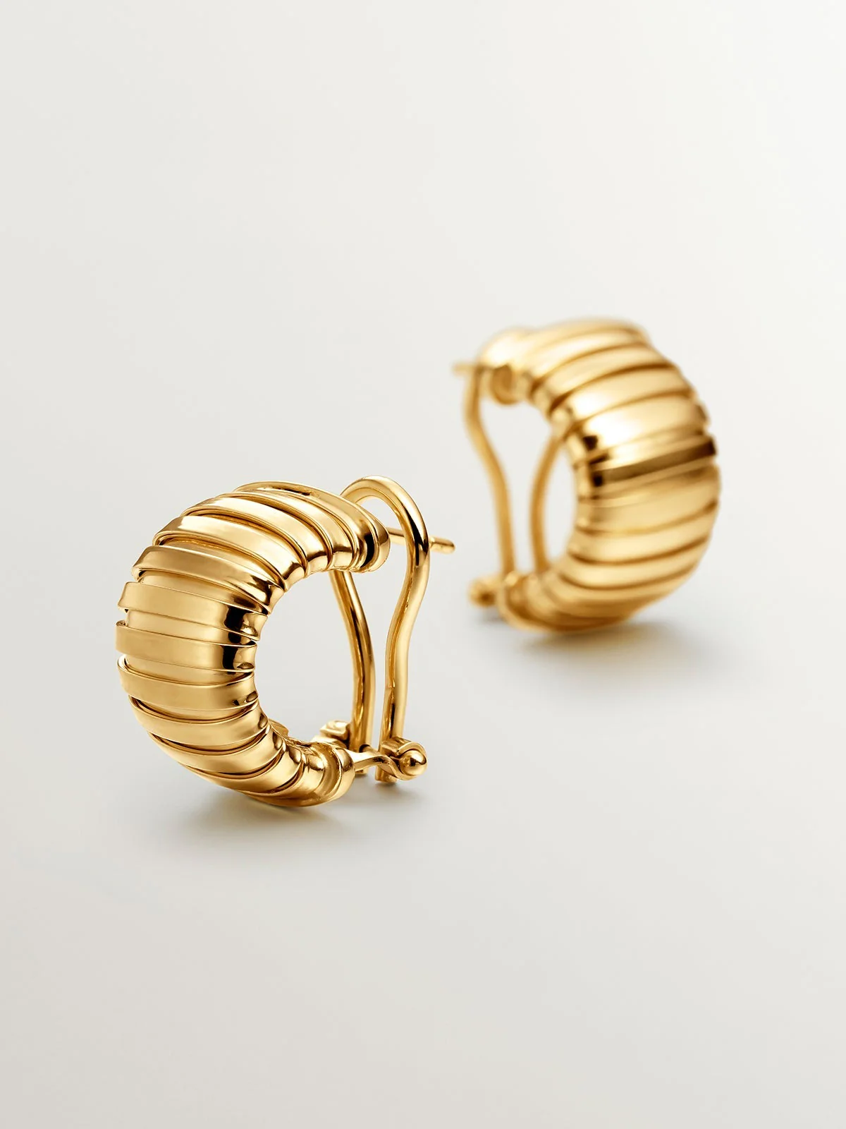 Pendientes tubogas de plata 925 bañada en oro amarillo de 18K - Image 5