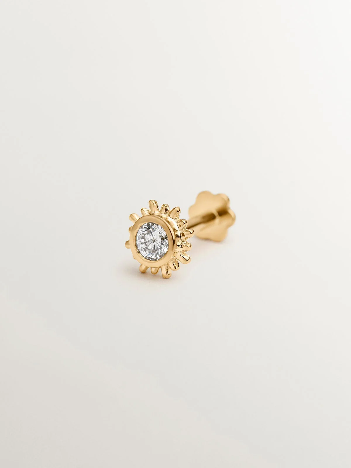 Piercing de oro amarillo de 18K con diamante - Image 3