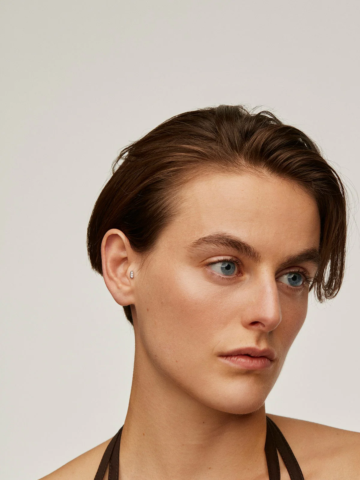 Piercing hexagonal de oro blanco de 18K con diamantes - Image 5