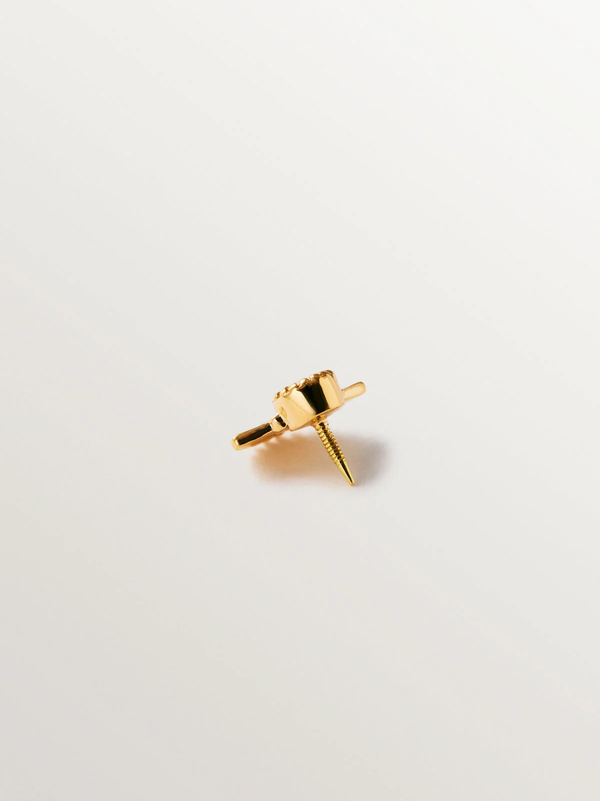 Piercing individual de oro amarillo de 18K con pavé de diamantes - Image 3