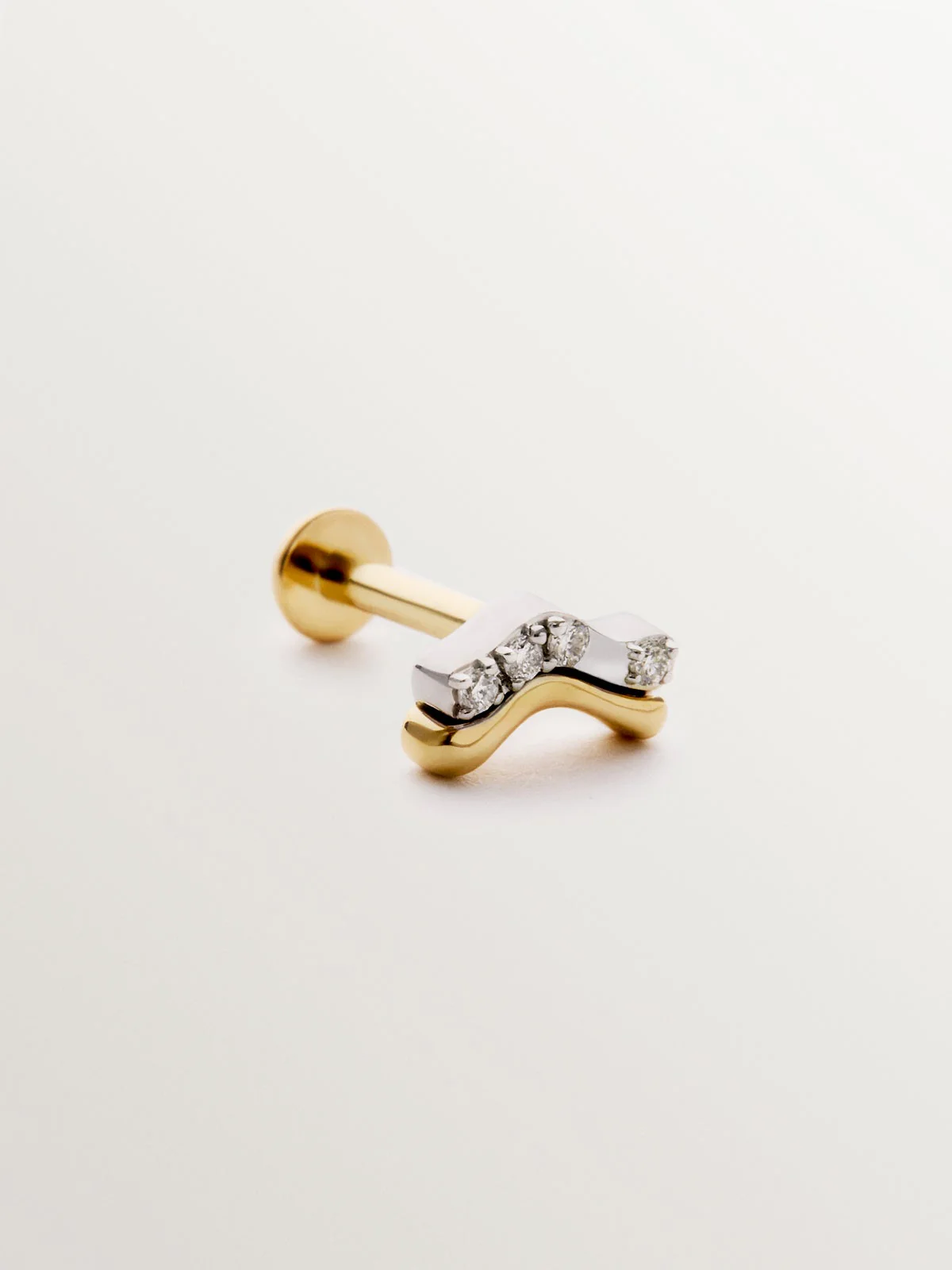 Piercing individual de oro amarillo y blanco de 18K con diamantes blancos en talla brillante. - Image 3