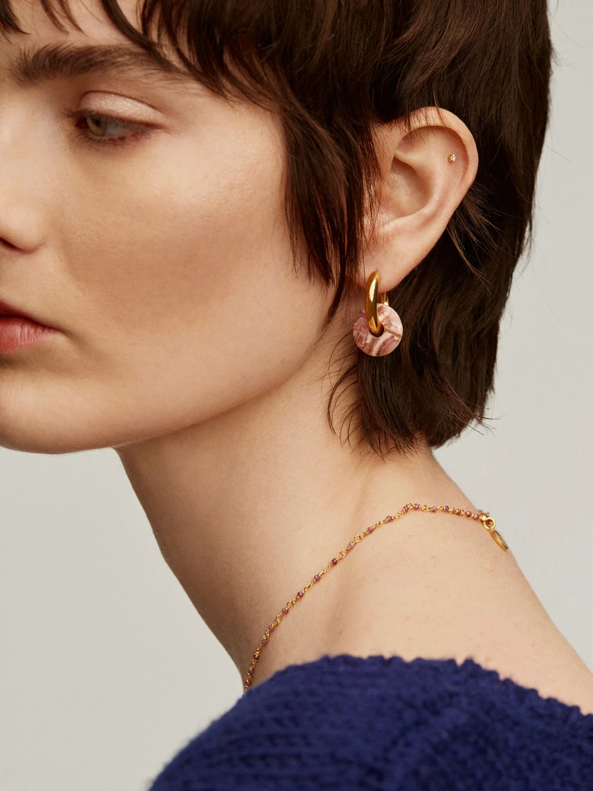 Piercing solitario de oro amarillo de 18K con diamante 0,04 cts - Image 5
