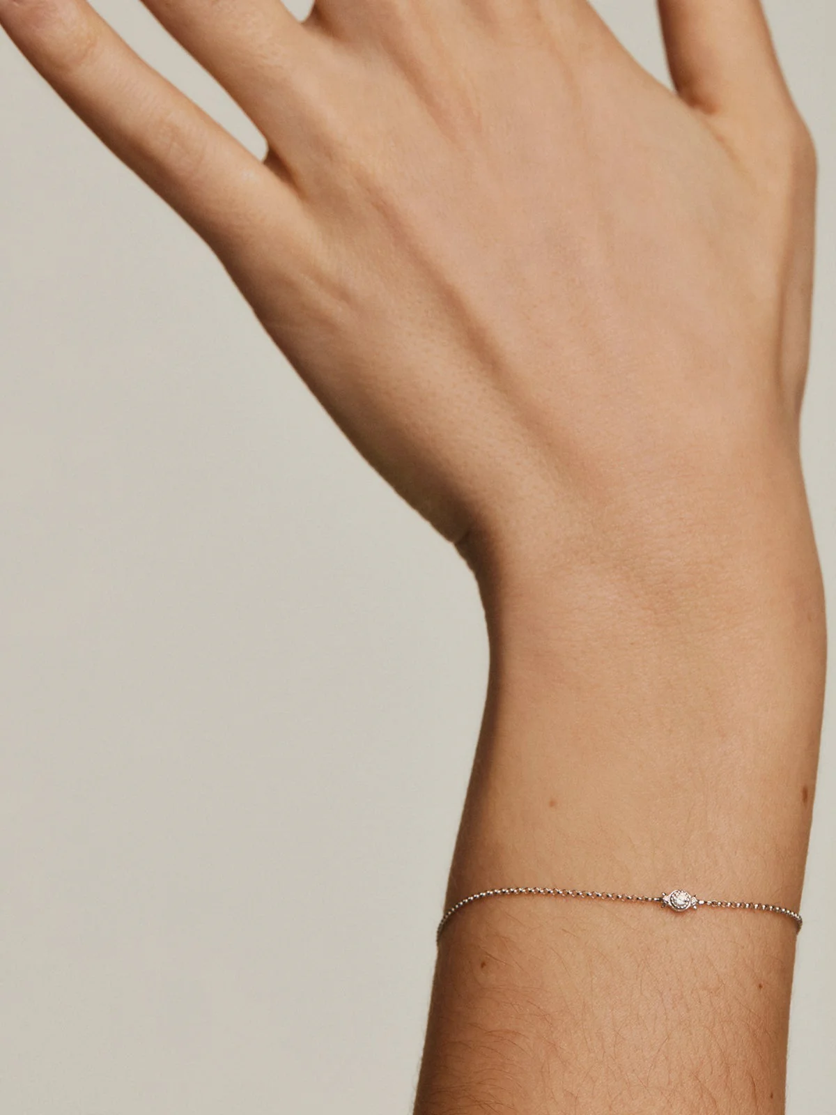 Pulsera de eslabones rolo de oro blanco de 18K con diamante - Image 2