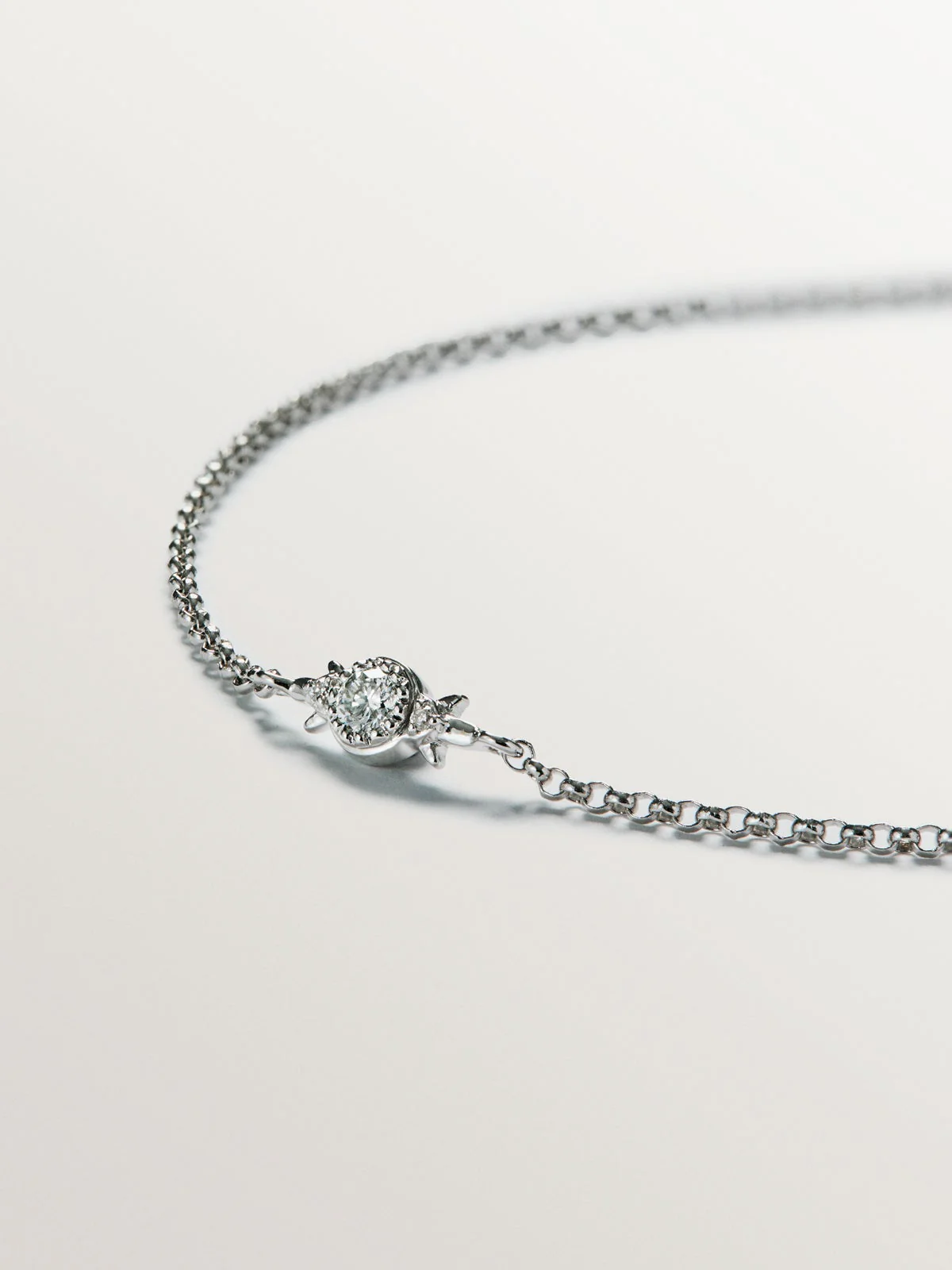 Pulsera de eslabones rolo de oro blanco de 18K con diamante - Image 3