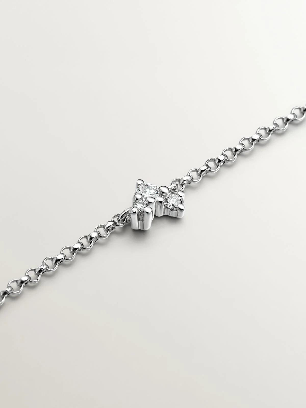 Pulsera de eslabones rolo de oro blanco de 9K con 3 diamantes - Image 5