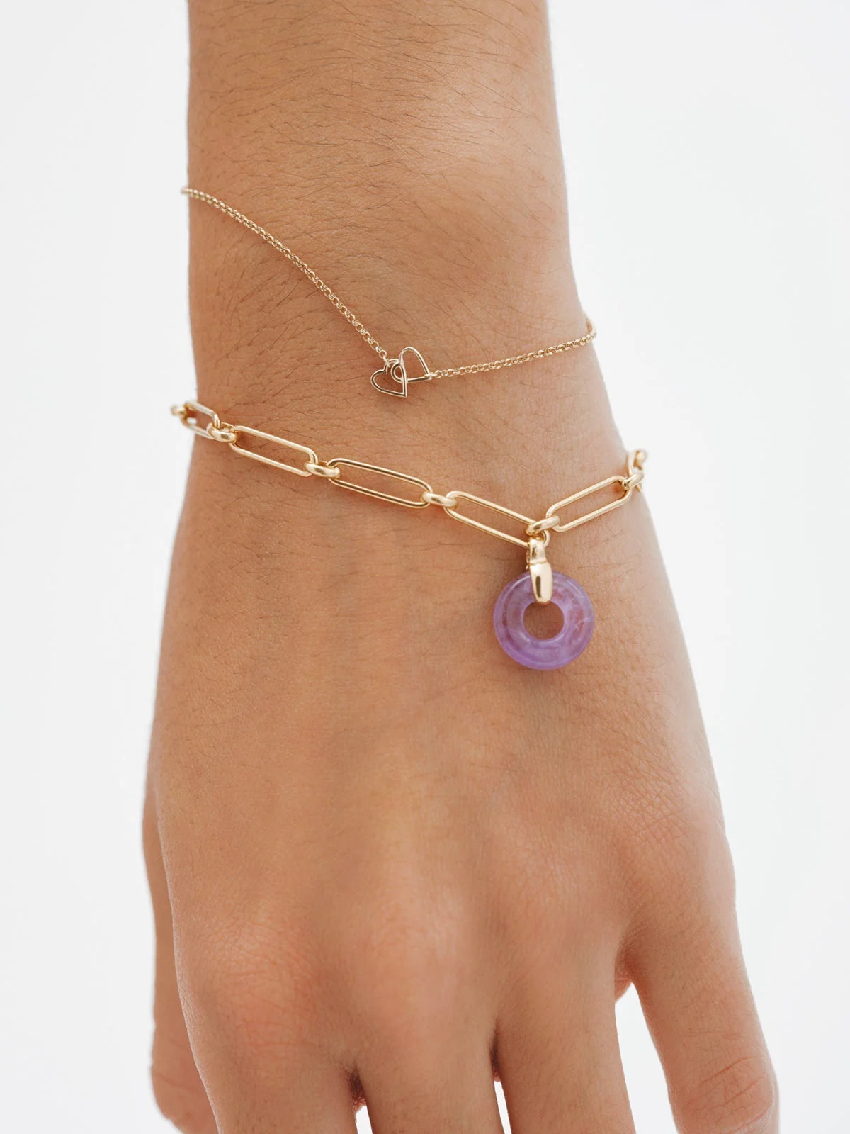 Pulsera de oro amarillo de 9K con corazones entrelazados - Image 6
