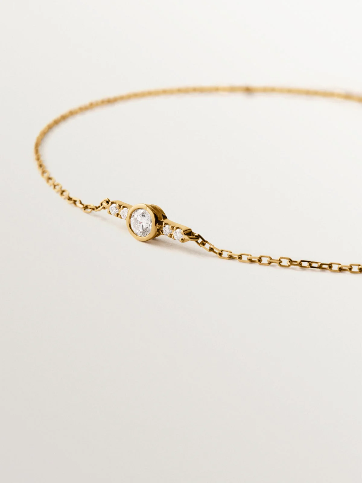 Pulsera de oro amarillo de 9K con diamantes - Image 3