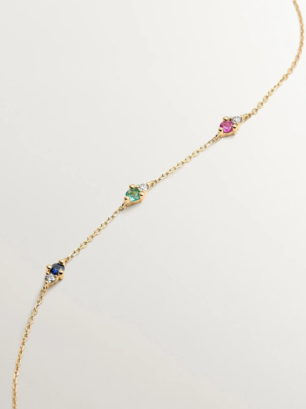 Pulsera de oro amarillo de 9K con zafiro, esmeralda, rubí y diamantes - Image 3