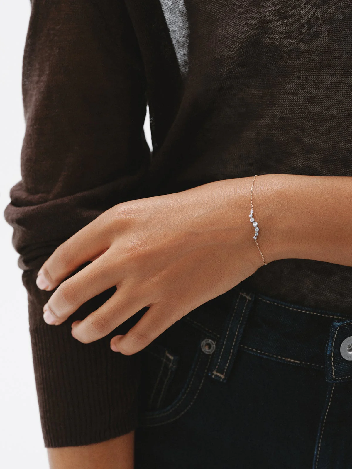 Pulsera de oro blanco y amarillo de 9K con diamantes - Image 4