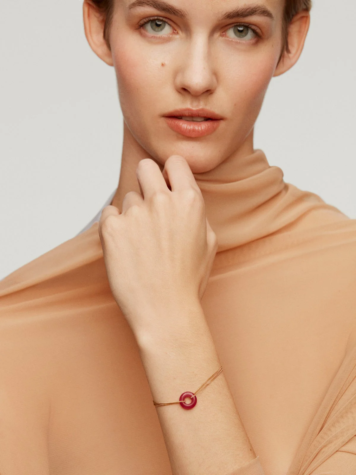 Pulsera de plata 925 bañada en oro amarillo de 18K con jade rojo - Image 4