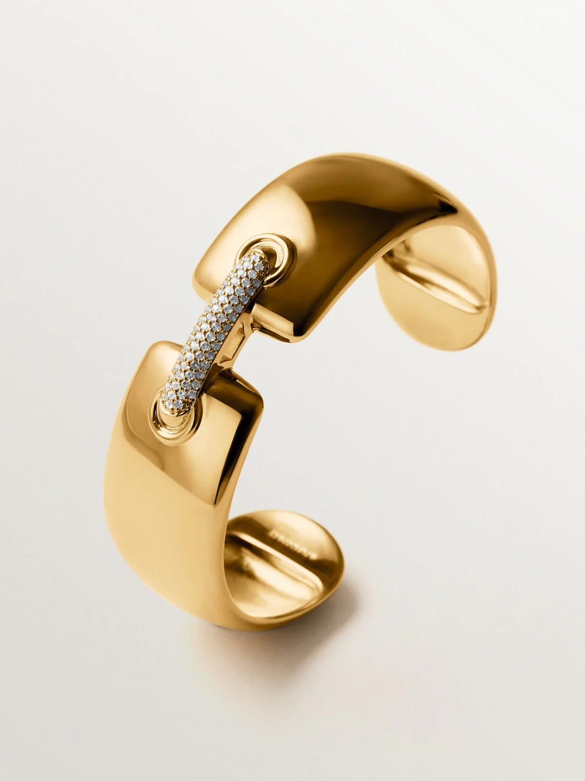 Pulsera rígida de plata 925 bañada en oro amarillo de 18K con pavé de topacios blancos - Image 3