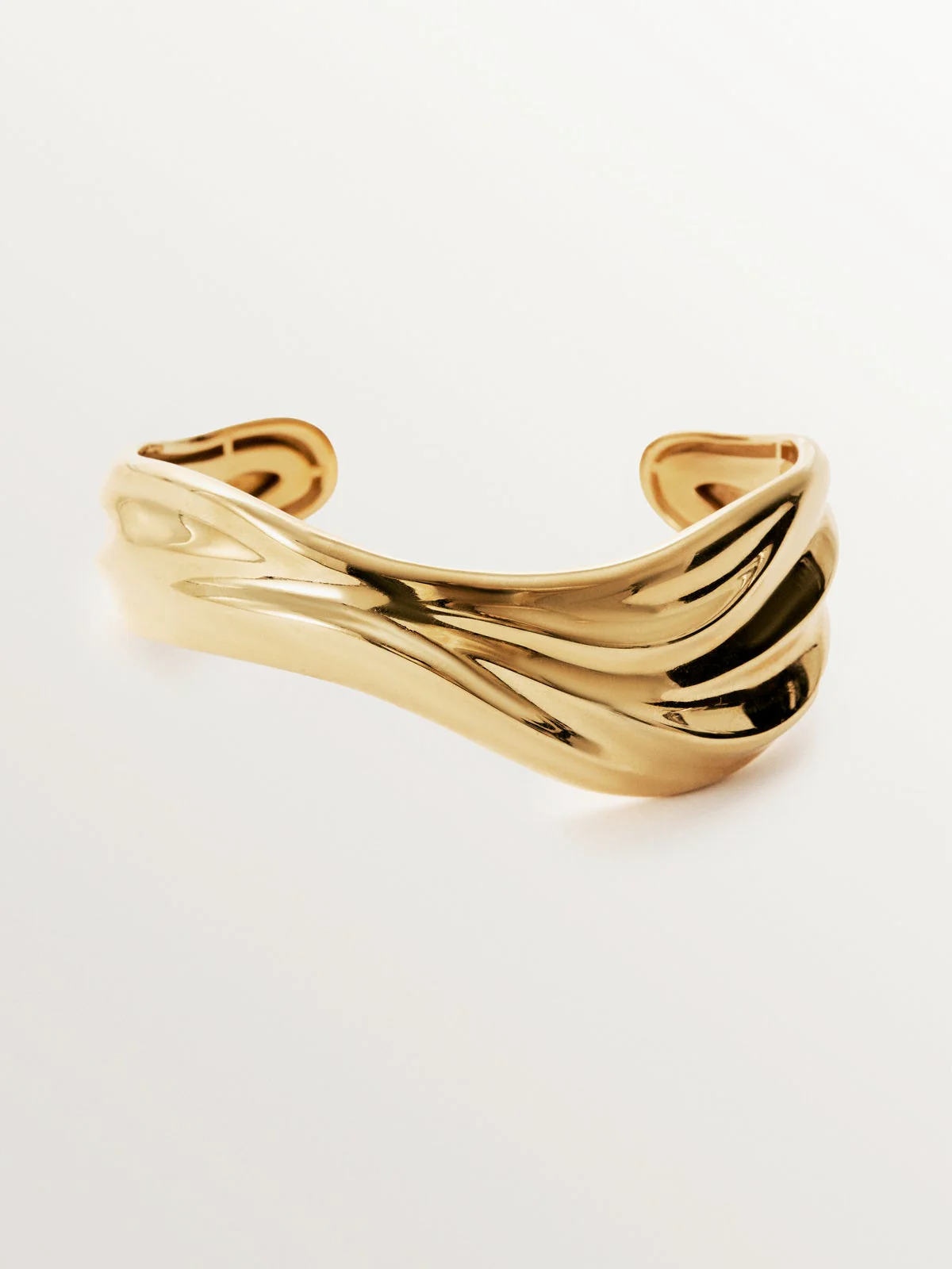 Pulsera rígida de plata 925 bañada en oro amarillo de 18K con textura