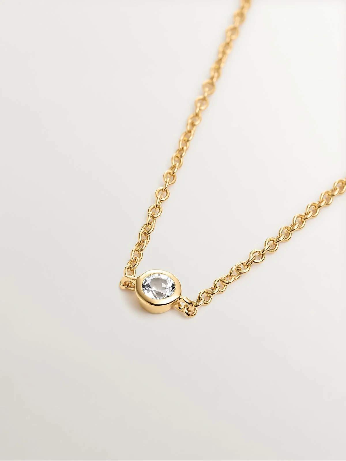 Pulsera solitario de plata 925 bañada en oro amarillo de 18K con topacio blanco - Image 3