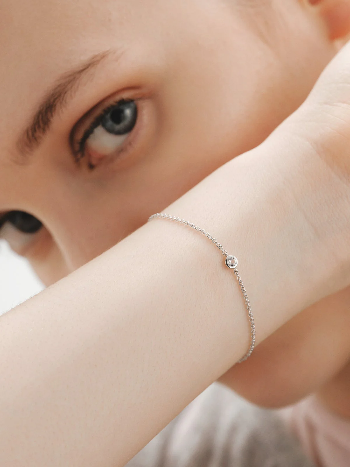 Pulsera solitario de plata 925 con topacio blanco - Image 2
