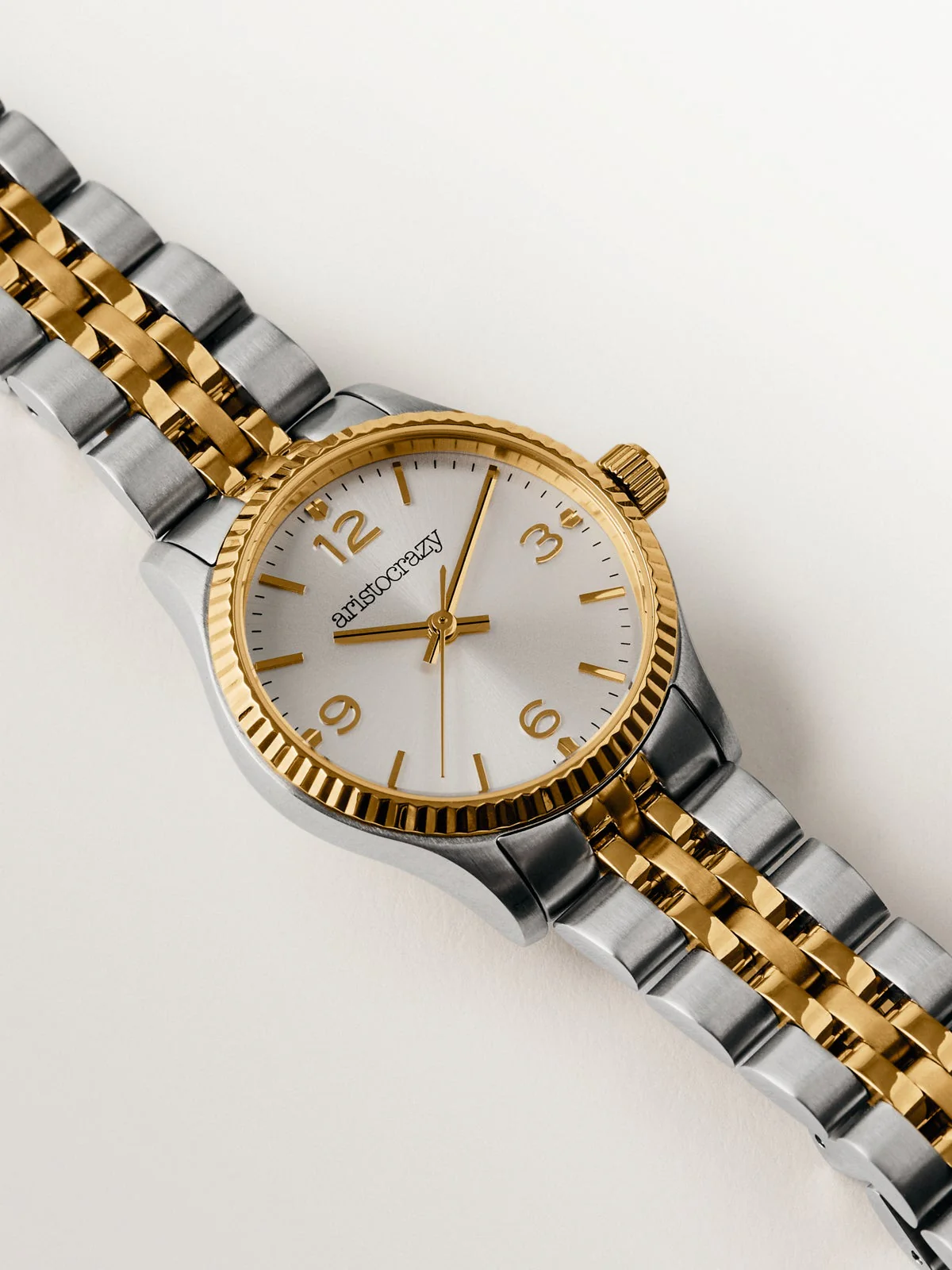 Reloj St. Barth Armis con correa de acero gris y amarillo y esfera gris - Image 3